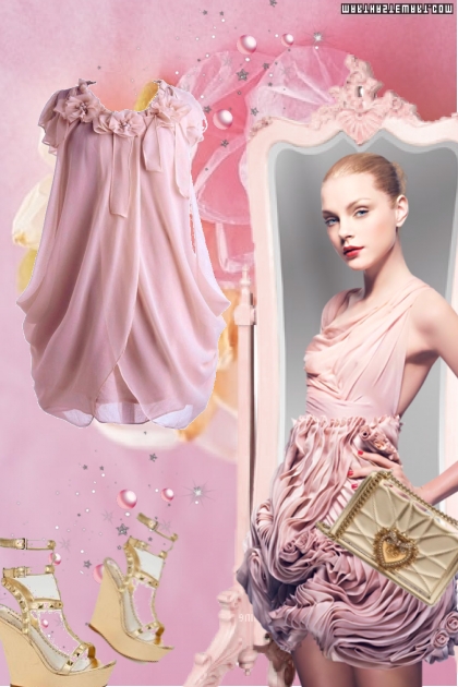 Pink dress and gold- Combinazione di moda