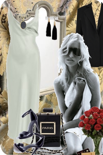 Lys grå kjole og sort tilbehør- Combinazione di moda