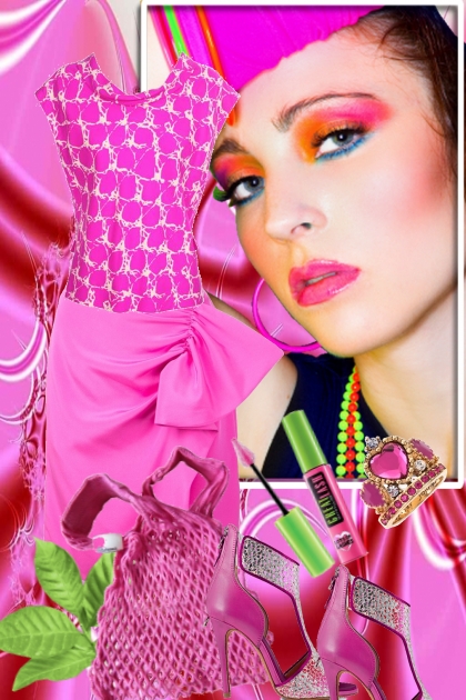 Rosa skjørt med mønstret rosa topp- Modekombination