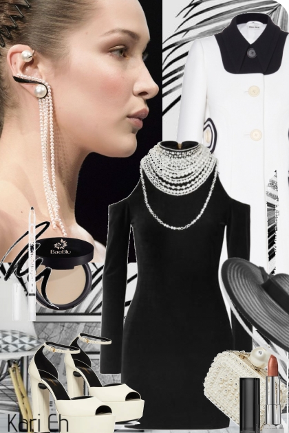 Hvit kåpe og sort kjole 14-11- Combinaciónde moda