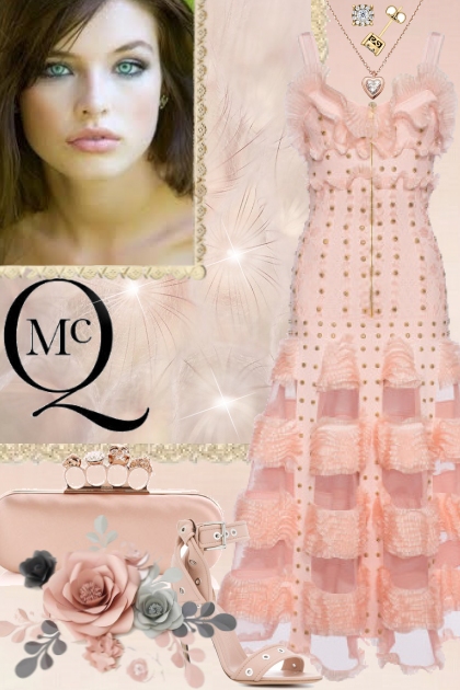 Alexlander McQueen's Stunning Dress!- Модное сочетание
