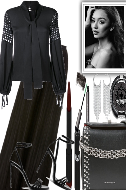 Black, a little bit silver- Combinaciónde moda