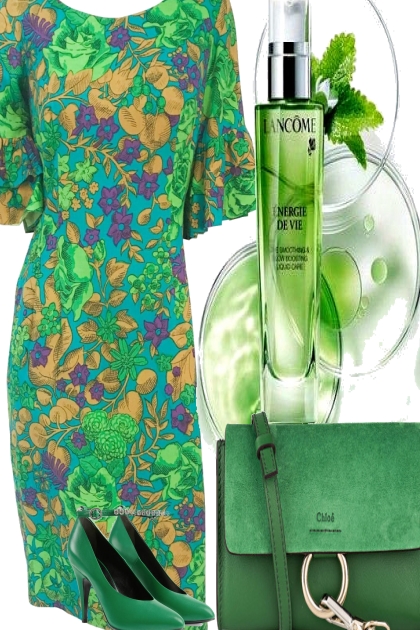 SUMMER IS GREEN .  .- Fashion set