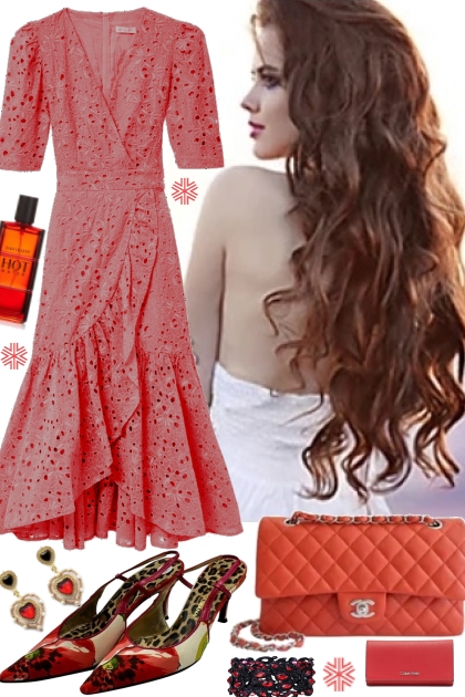 EYELET DRESS 4 7 22- Fashion set