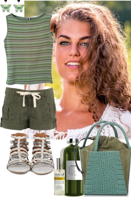 GREEN SHORTS <3 5 10 22- Combinazione di moda