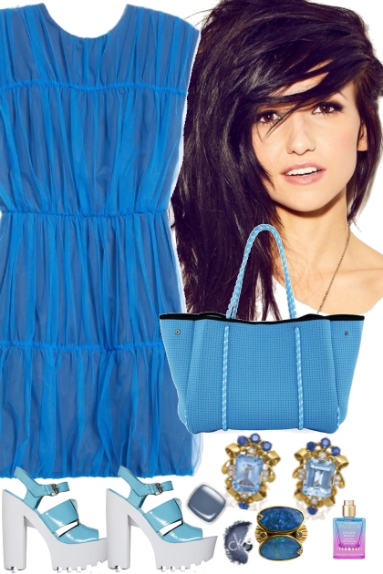 BLUE DRESS . . . . 7 22 2022- Combinazione di moda