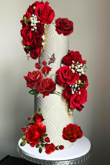 Red roses composition