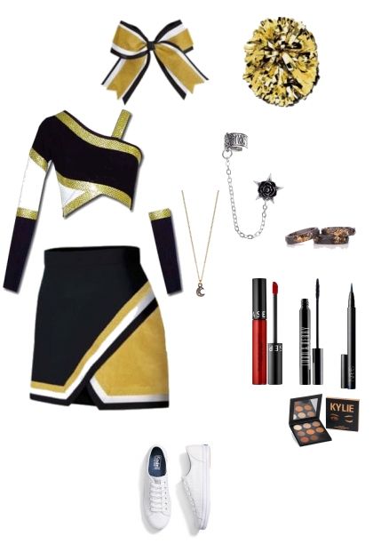 Beatrice Dempsey as Cheerleader- Fashion set