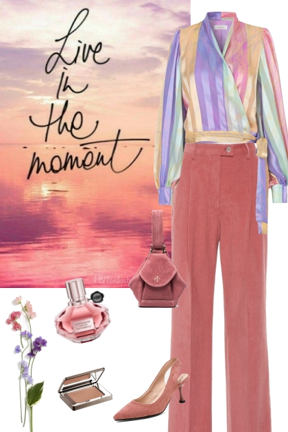 Live in the moment- Fashion set