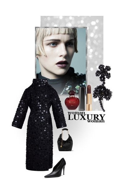 Luxury woman.- Modna kombinacija