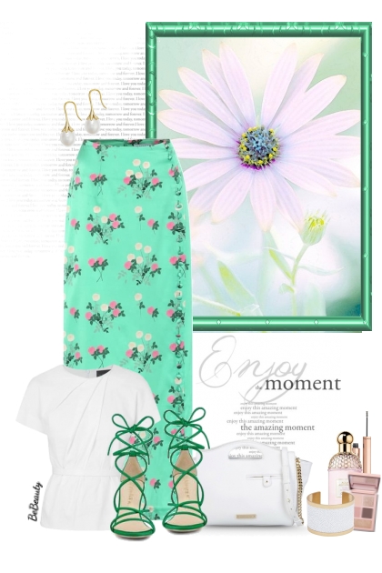 nr 3043 - Floral maxi skirt- Fashion set