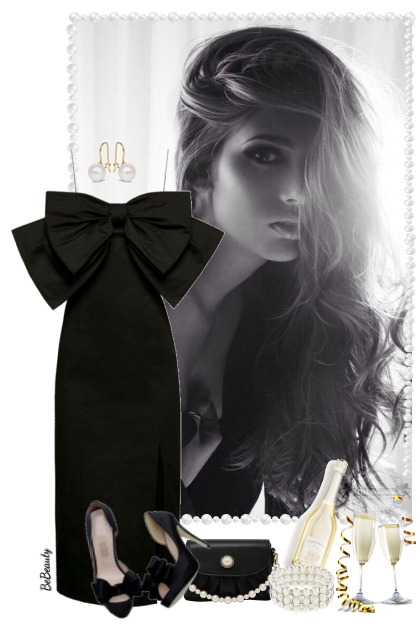 nr 8421 - Lady in black- Combinazione di moda