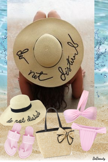 nr 12121 - Beach girl