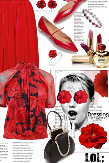 DRESSING UP-2025