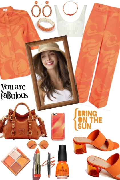 #639  2023  Orange  You Glad It is Friday?- Combinaciónde moda
