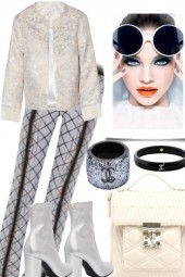 CLUBNIGHT IN SILVER AND OFFWHITE
