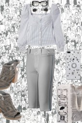 CROPPED PANTS WITH SIDE STRIPE