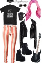 Joan Queens rock grunge black&amp;pink
