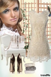 Lace dress, a luxury!