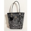 GUESS Covent Garden Medium Handbag - Kleine Taschen - $65.99  ~ 56.68€