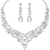 Diamond Necklace and earrings - Figure - 
