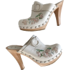 Dior White Floral Logo Clog Heels - 厚底鞋 - £222.00  ~ ¥1,957.18
