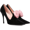 Embellished suede pumps | Roger Vivier - Klasyczne buty - 