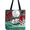 Kraken tote bag  by theaberranteye - Potovalne torbe - 