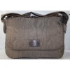 Marc Jacobs Pretty Nylon 13" Messenger Bag Quartz Grey - Mensageiro bolsas - $209.95  ~ 180.32€