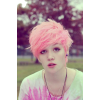 Pink Pixie Cut - Personas - 
