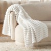 White ribbed throw - Rekviziti - 