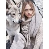 a girl with a wolf - Ludzie (osoby) - 