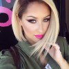 blonde pink lips runway look - モデル - 