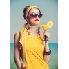 girl in yellow - Uncategorized - 