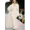 White fur coat - Minhas fotos - 12.345,70kn  ~ 1,669.17€