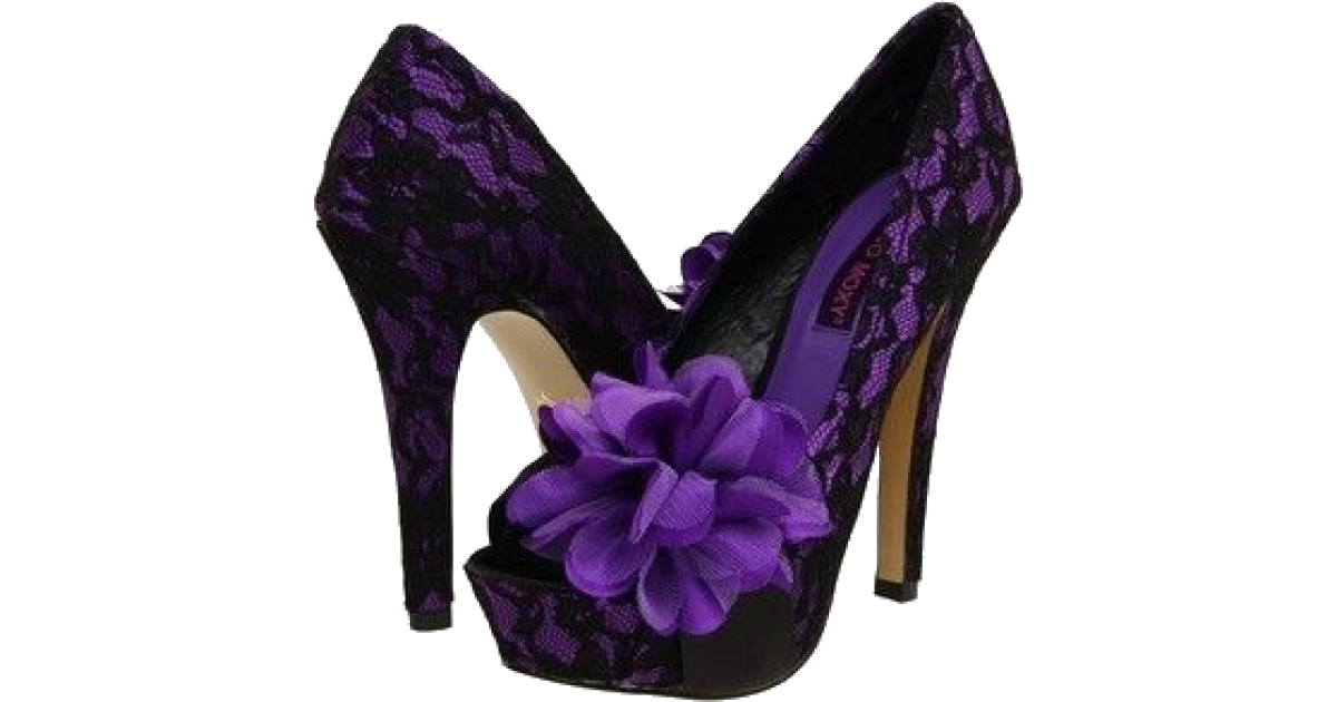 Фиолетовые туфли и черное платье