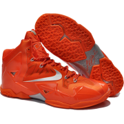  Nike LeBron Shoes 11 Men Size - Classic shoes & Pumps - 