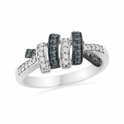 10KT White Gold Blue And White Round Diamond Twisted Fashion Ring (1/5 cttw) - Pierścionki - $199.00  ~ 170.92€