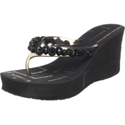 BCBGeneration Women's Saria Thong Sandal - Flip Flops - $17.76  ~ 15.25€