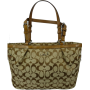 Coach Gallery Signature EW Tote F17726 - Borse - $249.99  ~ 214.71€