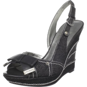 Guess Women's Batini Wedge Sandal - Пробковые - $55.97  ~ 48.07€