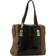 B. MAKOWSKY Harper Shoulder Bag Truffle - Borse - $155.01  ~ 133.14€