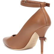 BURBERRY - Sapatos clássicos - 650.00€ 