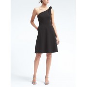 Banana Republic One Shoulder Ponte Fit And Flare Dress - Black - sukienki - 99.95€ 