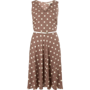 Billie & Blossom Taupe Spot Print Dress - ワンピース・ドレス - $59.00  ~ ¥6,640