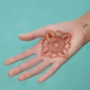 Blooms Henna Tattoo Stencil - Kozmetika - $1.99  ~ 1.71€
