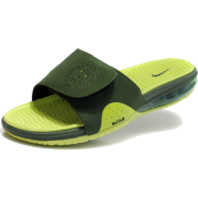 Lebron Slipper Nike Men Size S - Scarpe classiche - 