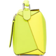 Loewe Yellow Medium Puzzle bag - side - Torebki - $433.52  ~ 372.34€
