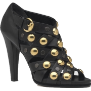 Gucci Studded Heels - Zapatos - 