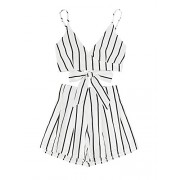 MakeMeChic Women's 2 Piece Outfit Summer Striped V Neck Crop Cami Top With Shorts - Calções - $16.99  ~ 14.59€